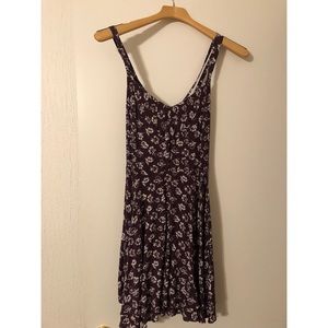 FLORAL SUNDRESS W/ OPEN BACK ANS RUFFLED BOTTOM 🌸